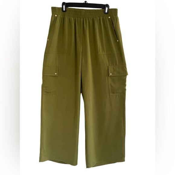 Michael Kors Pants - Micheal Kors - Cargo Pants Size: Large           Color: Smoky Olive